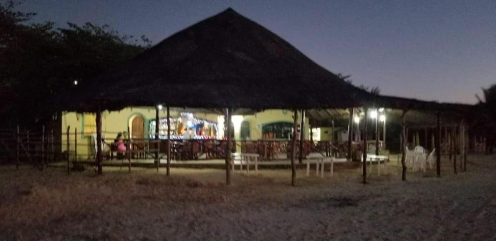 Pic-Nic Beach Corn Island Hotell Exteriör bild