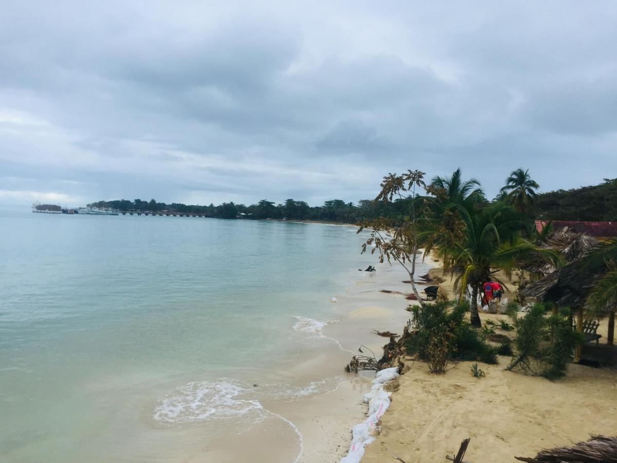 Pic-Nic Beach Corn Island Hotell Exteriör bild