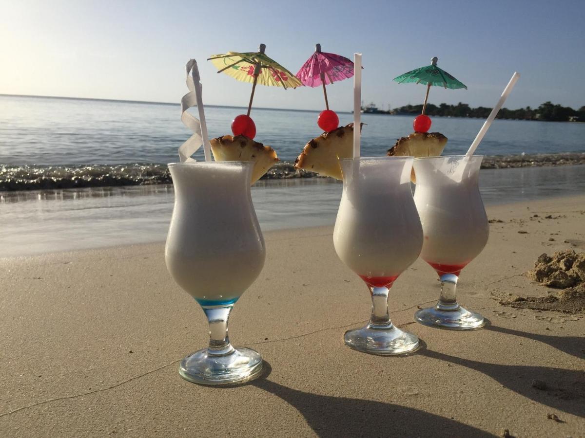 Pic-Nic Beach Corn Island Hotell Exteriör bild