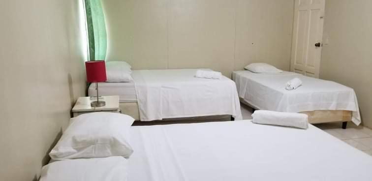 Pic-Nic Beach Corn Island Hotell Exteriör bild