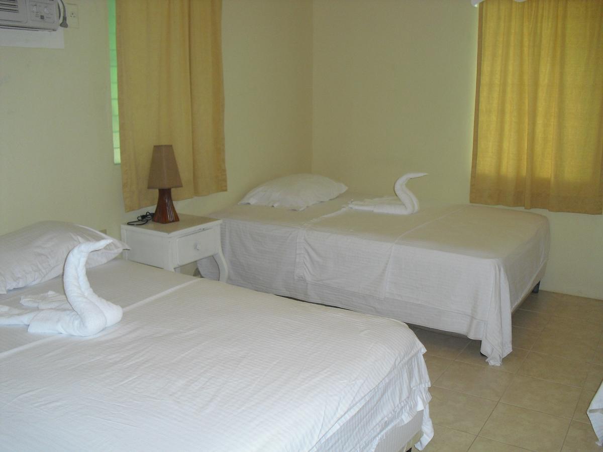 Pic-Nic Beach Corn Island Hotell Exteriör bild